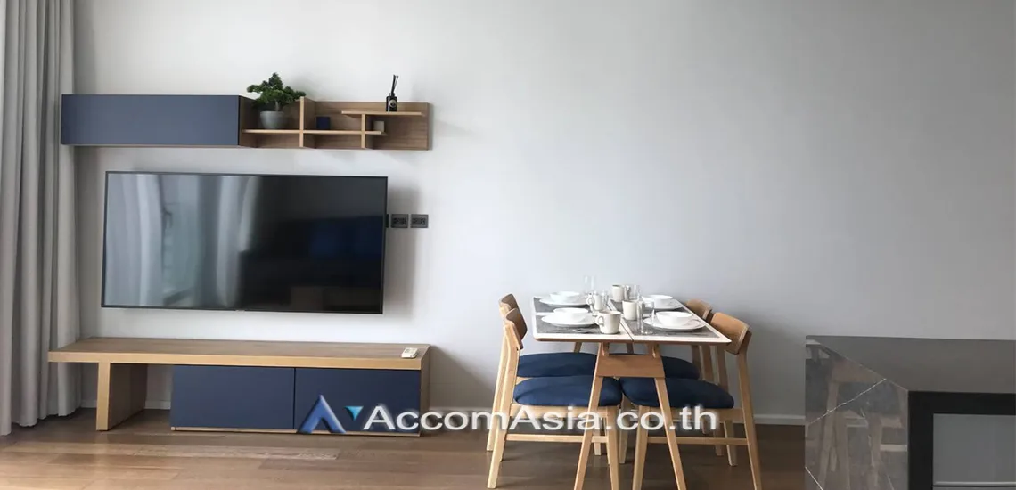 unit 1 Bedroom  Condominium For Rent & Sale in Sukhumvit, Bangkok  near BTS Phrom Phong (AA30998)
