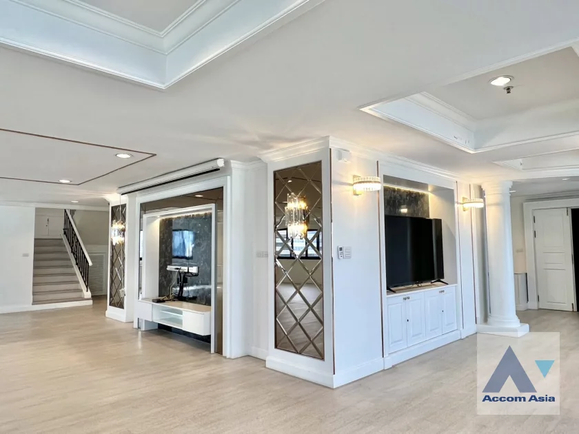4  4 br Apartment for rent and sale in Sukhumvit ,Bangkok MRT Sukhumvit - BTS Asok at Perfect Apartment for Big Family, Prime Location Near Main Street AA31009