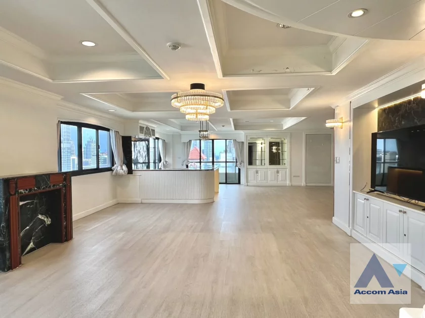 Duplex Condo, Penthouse, Pet friendly |  Perfect Apartment for Big Family, Prime Location Near Main Street Apartment  4 Bedroom for Sale & Rent BTS Asok in Sukhumvit Bangkok