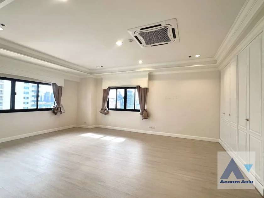 11  4 br Apartment for rent and sale in Sukhumvit ,Bangkok MRT Sukhumvit - BTS Asok at Perfect Apartment for Big Family, Prime Location Near Main Street AA31009