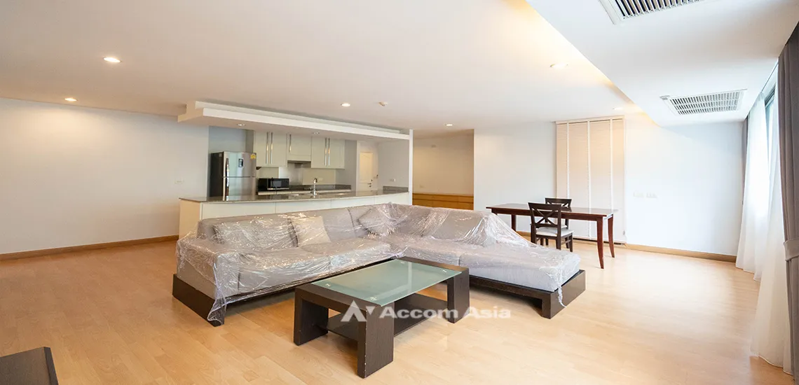  2  2 br Apartment For Rent in Ploenchit ,Bangkok BTS Ratchadamri at Step to Lumpini Park AA31014