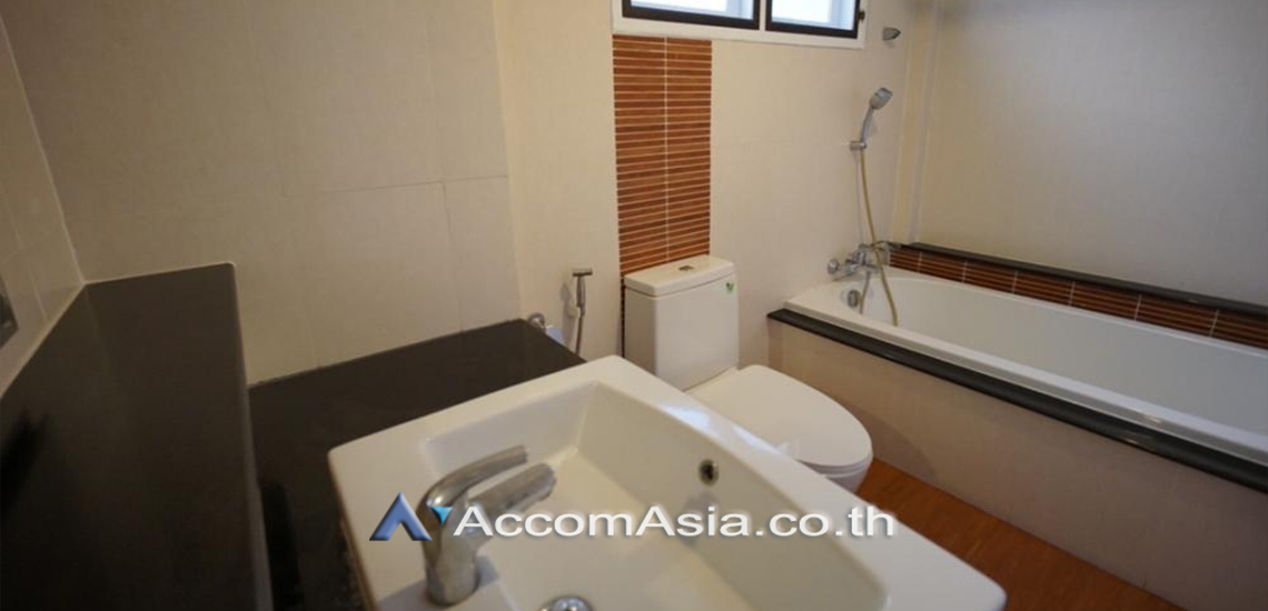 17  4 br House For Rent in Samutprakan ,Samutprakan BTS Bearing at Moo Baan Ladawan Srinakarin AA31019