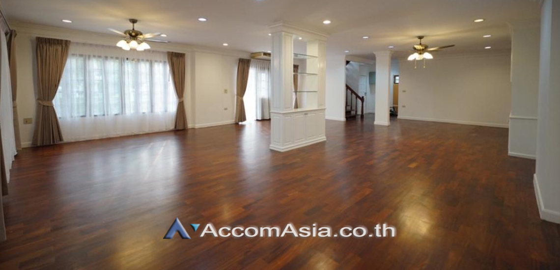5  4 br House For Rent in Samutprakan ,Samutprakan BTS Bearing at Moo Baan Ladawan Srinakarin AA31019