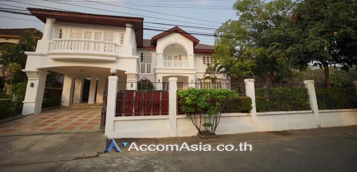 unitPet friendly |  4 Bedrooms  House For Rent in Samutprakan, Samutprakan  near BTS Bearing (AA31019)
