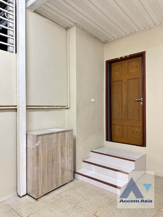 24  4 br Townhouse for rent and sale in Sukhumvit ,Bangkok BTS Phra khanong AA31038