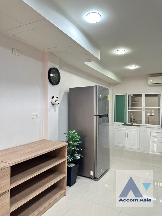 11  4 br Townhouse for rent and sale in Sukhumvit ,Bangkok BTS Phra khanong AA31038