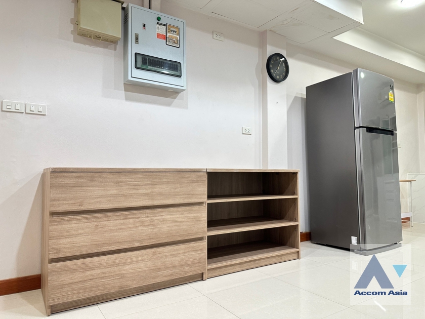 12  4 br Townhouse for rent and sale in Sukhumvit ,Bangkok BTS Phra khanong AA31038