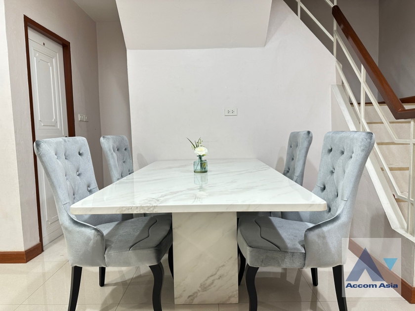 14  4 br Townhouse for rent and sale in Sukhumvit ,Bangkok BTS Phra khanong AA31038