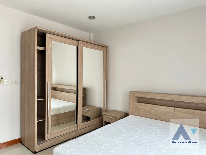 18  4 br Townhouse for rent and sale in Sukhumvit ,Bangkok BTS Phra khanong AA31038