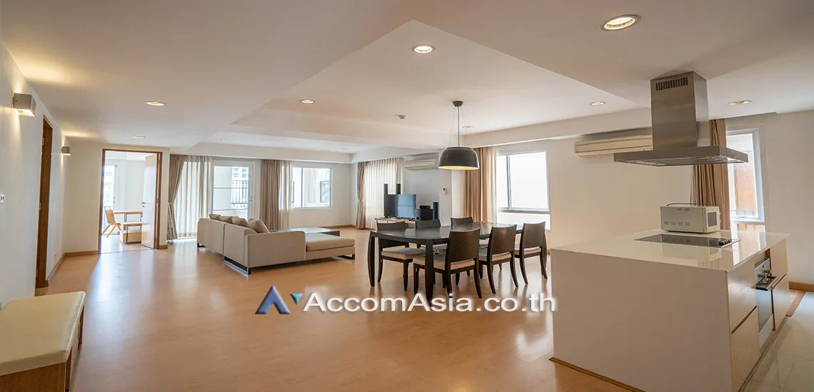 unit 3 Bedrooms  Apartment For Rent in Sukhumvit, Bangkok  near BTS Phrom Phong (AA31045)