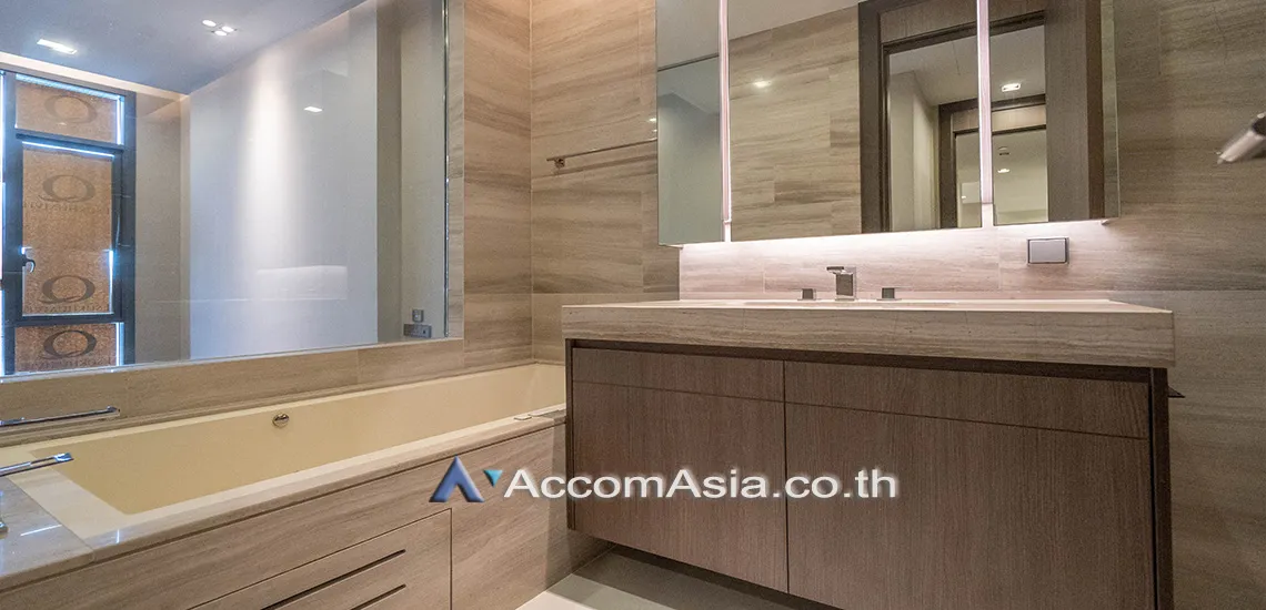 8  2 br Condominium For Sale in Sukhumvit ,Bangkok BTS Nana at Q1 Sukhumvit AA31101