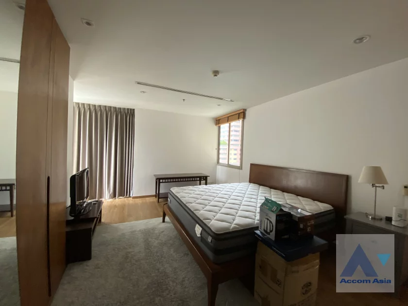 7  2 br Condominium For Rent in Silom ,Bangkok MRT Silom - BTS Sala Daeng at The Legend Saladaeng AA31167