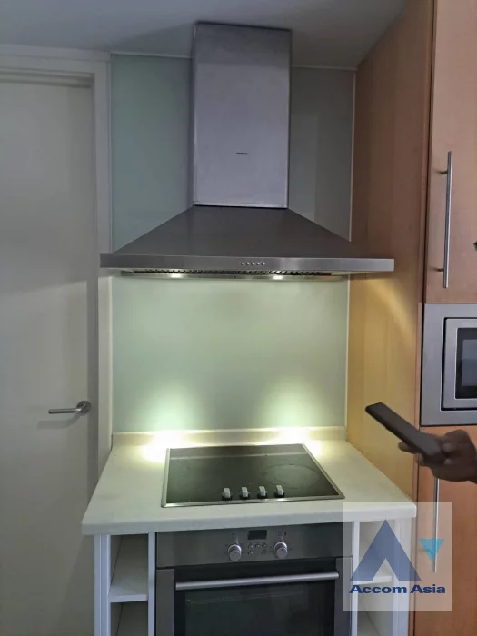 15  2 br Condominium For Rent in Silom ,Bangkok MRT Silom - BTS Sala Daeng at The Legend Saladaeng AA31167