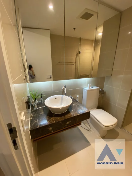 14  2 br Condominium For Rent in Silom ,Bangkok MRT Silom - BTS Sala Daeng at The Legend Saladaeng AA31167