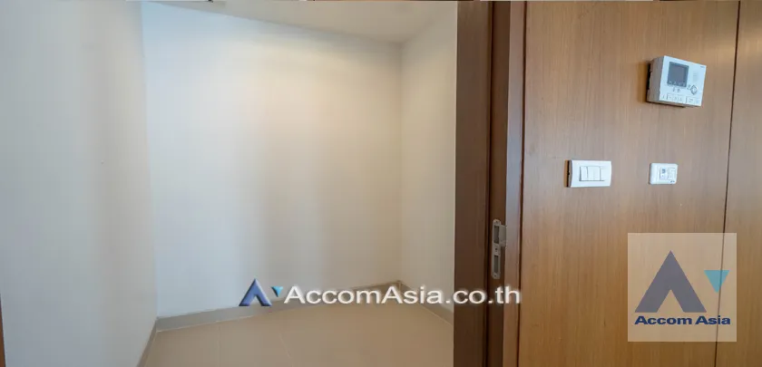 9  3 br Apartment For Rent in Sukhumvit ,Bangkok BTS Asok at Spacious Living in Asoke220 SQ.M. Up AA31205