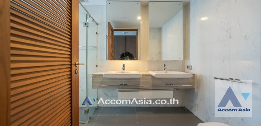 11  3 br Apartment For Rent in Sukhumvit ,Bangkok BTS Asok at Spacious Living in Asoke220 SQ.M. Up AA31205
