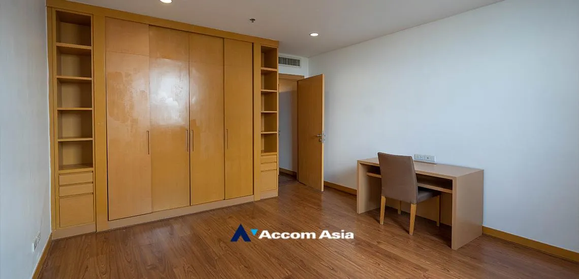 9  3 br Apartment For Rent in Sukhumvit ,Bangkok BTS Ekkamai at Ekkamai Family Apartment AA31230