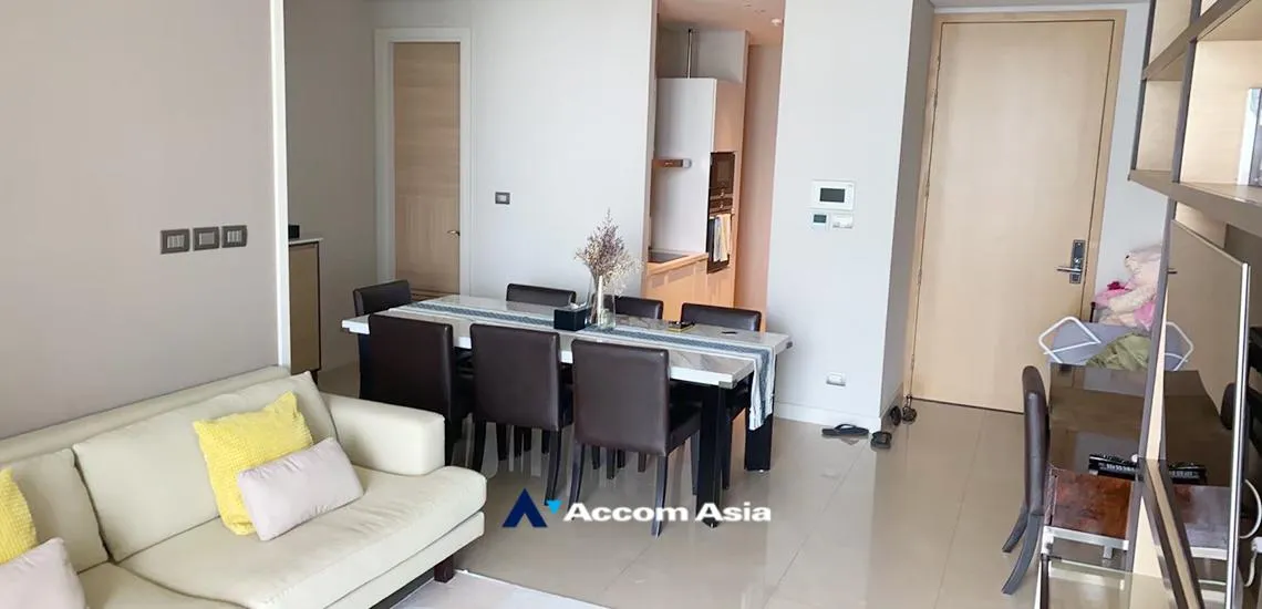 unit 2 Bedrooms  Condominium For Rent in Ploenchit, Bangkok  near BTS Chitlom (AA31714)
