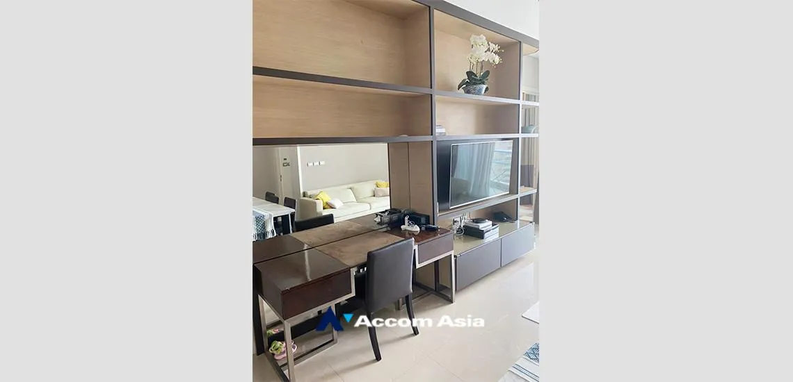 5  2 br Condominium For Rent in Ploenchit ,Bangkok BTS Chitlom at Sindhorn Residence AA31714