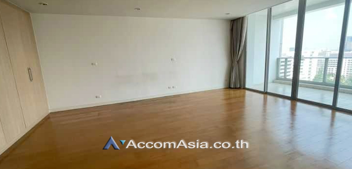 10  4 br Condominium For Rent in Ploenchit ,Bangkok MRT Sam Yan - BTS Sala Daeng at Chamchuri Square Residence AA31716