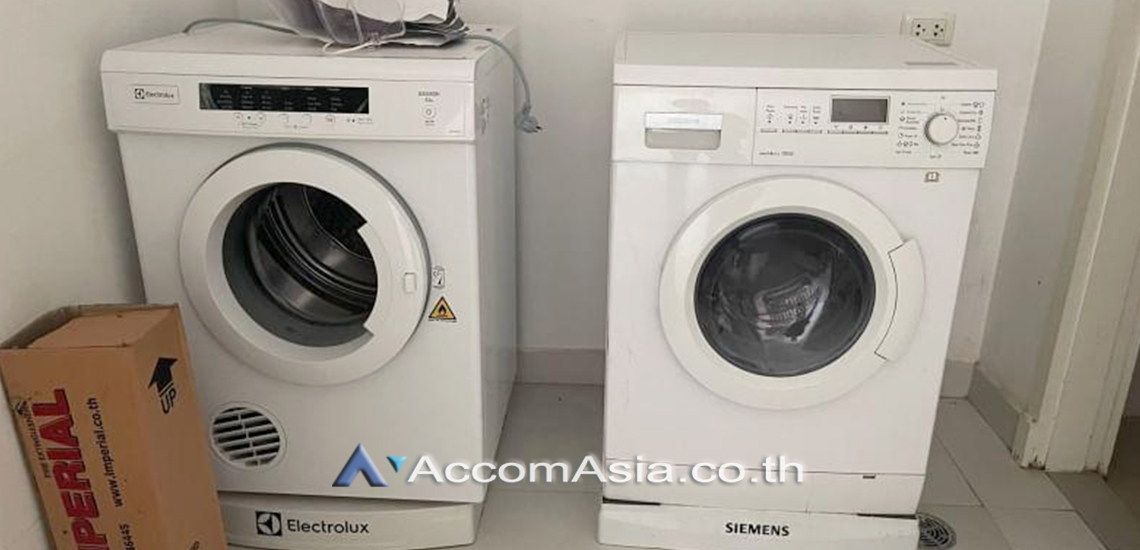 17  4 br Condominium For Rent in Ploenchit ,Bangkok MRT Sam Yan - BTS Sala Daeng at Chamchuri Square Residence AA31716