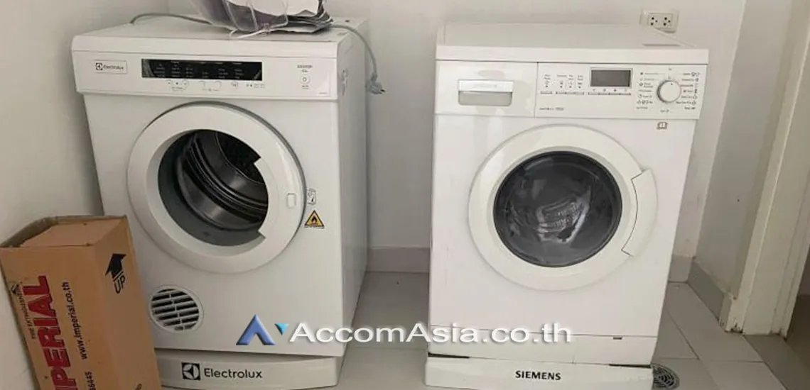 17  4 br Condominium For Rent in Ploenchit ,Bangkok MRT Sam Yan - BTS Sala Daeng at Chamchuri Square Residence AA31716