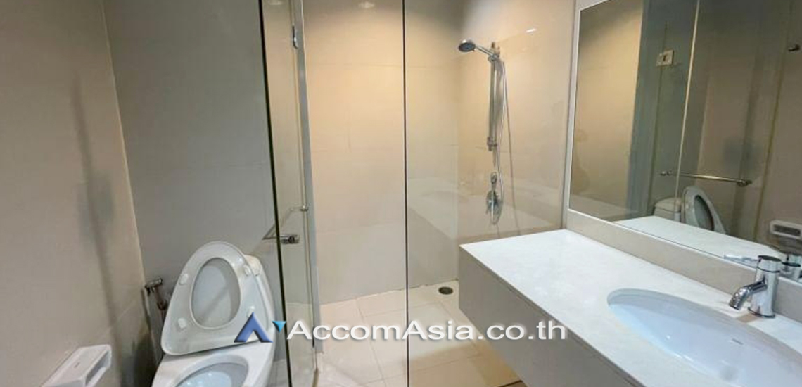 16  4 br Condominium For Rent in Ploenchit ,Bangkok MRT Sam Yan - BTS Sala Daeng at Chamchuri Square Residence AA31716