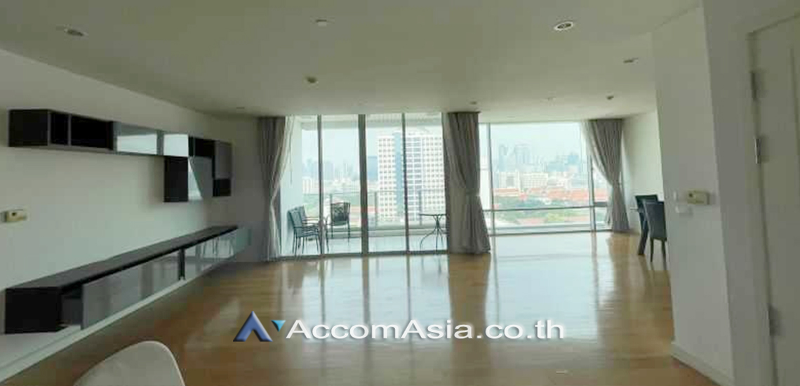  1  4 br Condominium For Rent in Ploenchit ,Bangkok MRT Sam Yan - BTS Sala Daeng at Chamchuri Square Residence AA31716