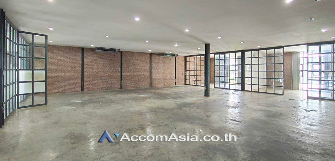6  Building For Rent in Samutprakan ,Samutprakan BTS Bearing AA31725