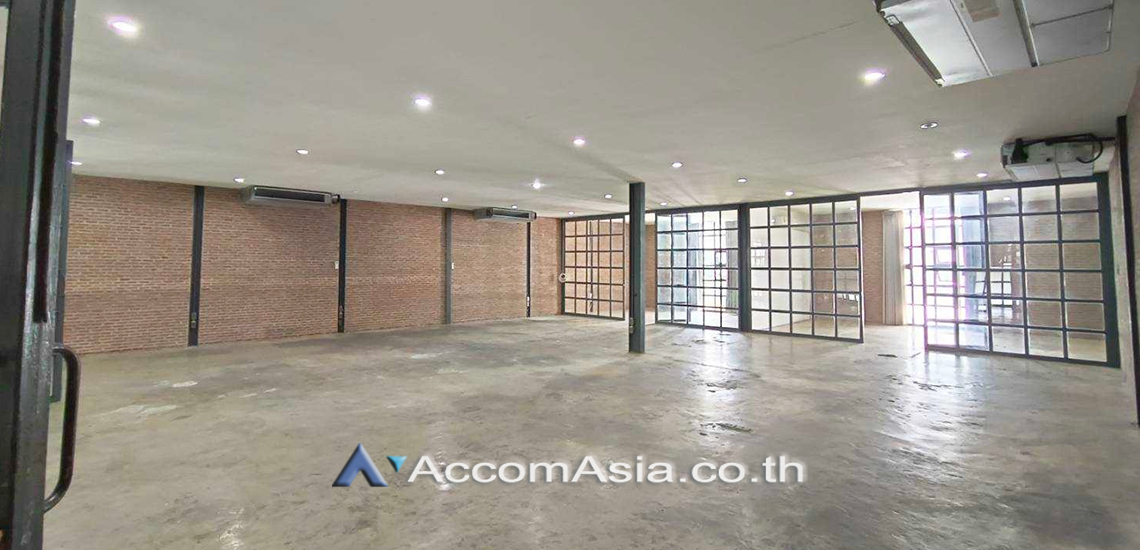 5  Building For Rent in Samutprakan ,Samutprakan BTS Bearing AA31725