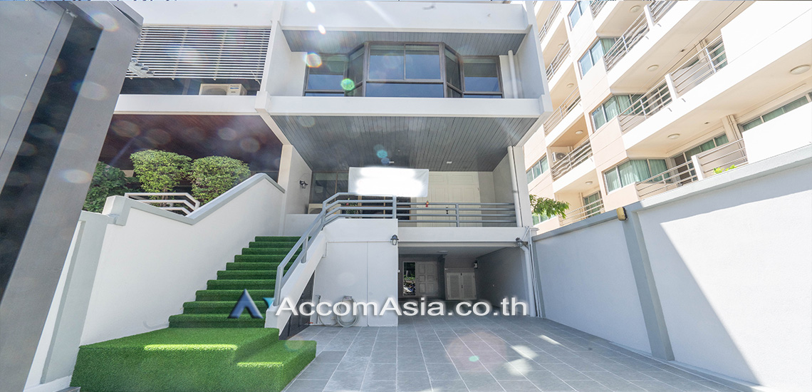  2  4 br Townhouse for rent and sale in Sukhumvit ,Bangkok BTS Thong Lo AA31736