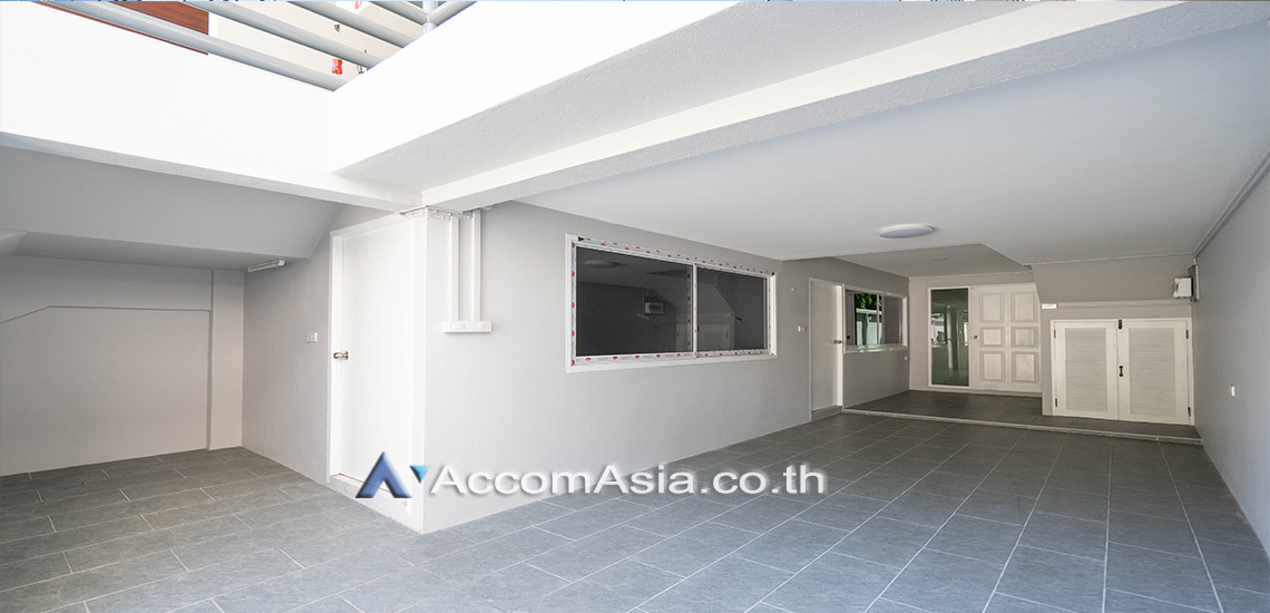 10  4 br Townhouse for rent and sale in Sukhumvit ,Bangkok BTS Thong Lo AA31736