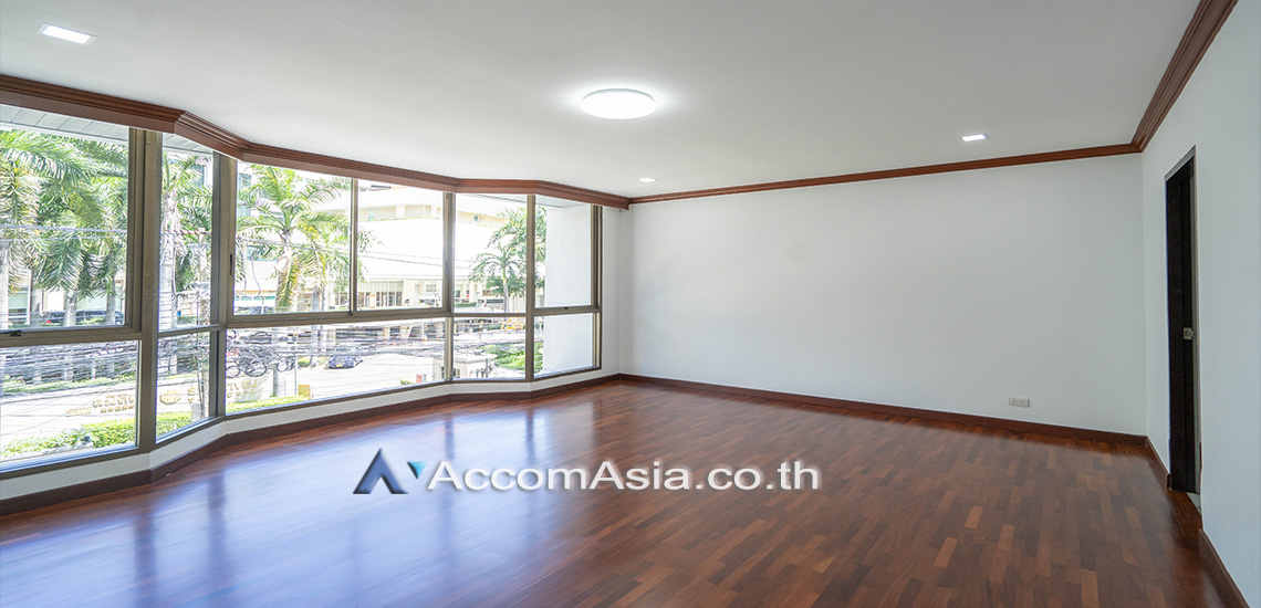  1  4 br Townhouse for rent and sale in Sukhumvit ,Bangkok BTS Thong Lo AA31736