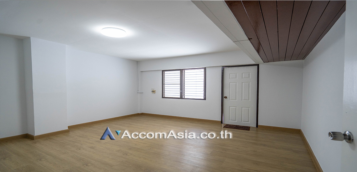 unitHome Office |  4 Bedrooms  Townhouse For Rent & Sale in Sukhumvit, Bangkok  near BTS Thong Lo (AA31736)