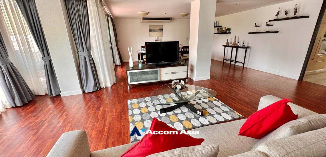  1  4 br Apartment For Rent in Silom ,Bangkok BTS Surasak at High-end Low Rise  AA31744