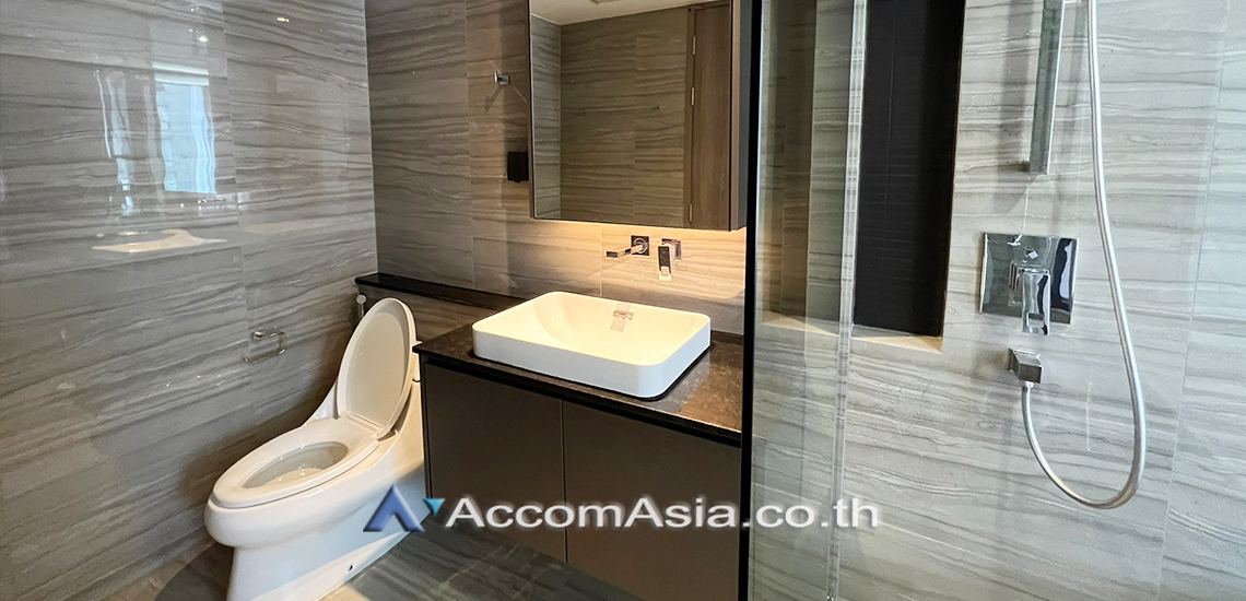 23  2 br Condominium For Rent in Ploenchit ,Bangkok BTS Ratchadamri - MRT Silom at Klass Sarasin-Rajdamri AA31760