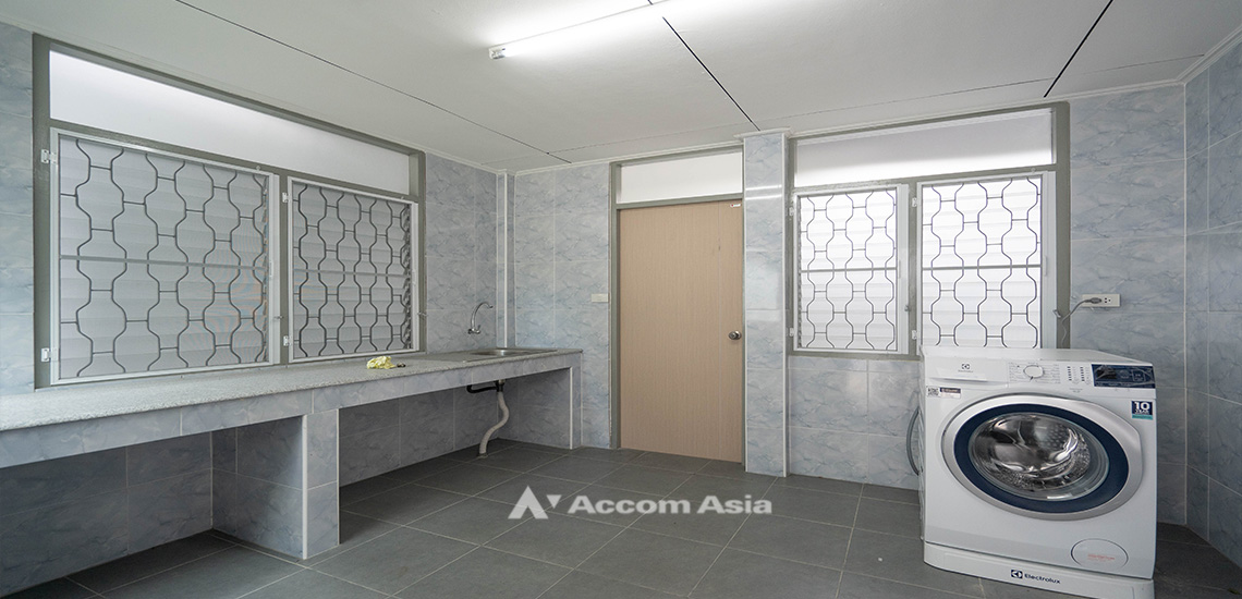 13  3 br House for rent and sale in Sukhumvit ,Bangkok MRT Sukhumvit - BTS Asok at House in Compound AA31766