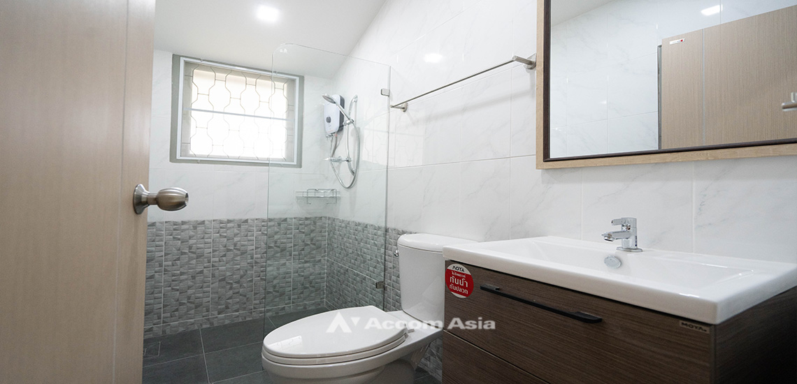 18  3 br House for rent and sale in Sukhumvit ,Bangkok MRT Sukhumvit - BTS Asok at House in Compound AA31766