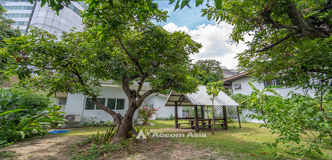 5  3 br House for rent and sale in Sukhumvit ,Bangkok MRT Sukhumvit - BTS Asok at House in Compound AA31766