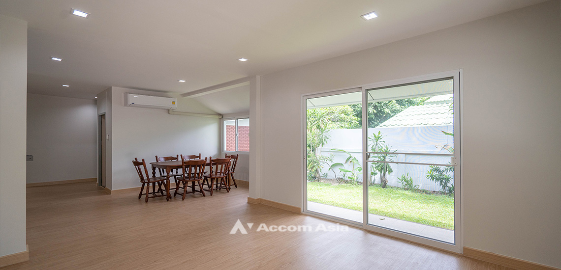 9  3 br House for rent and sale in Sukhumvit ,Bangkok MRT Sukhumvit - BTS Asok at House in Compound AA31766
