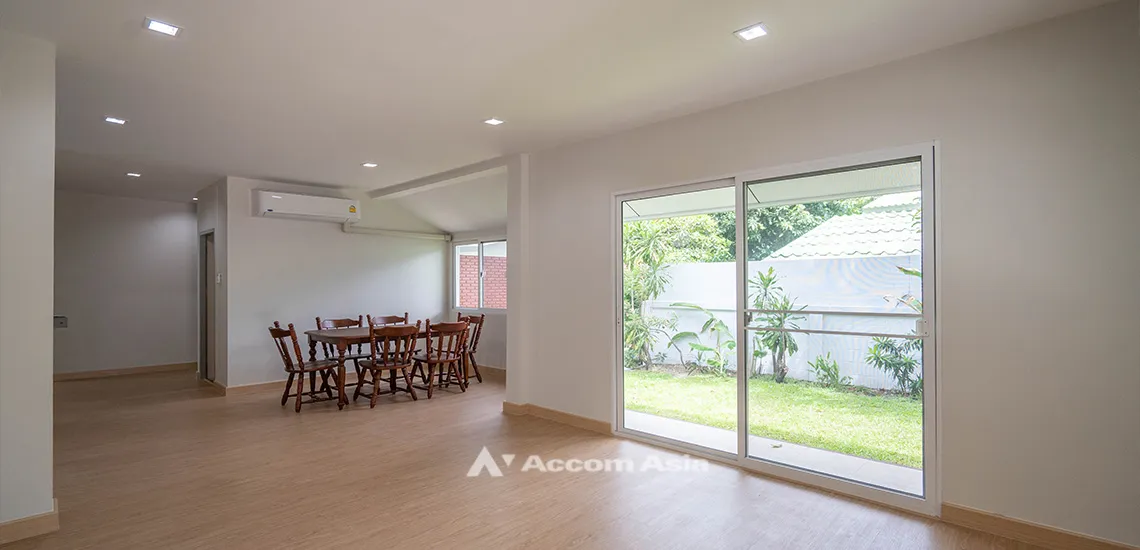 9  3 br House for rent and sale in Sukhumvit ,Bangkok MRT Sukhumvit - BTS Asok at House in Compound AA31766