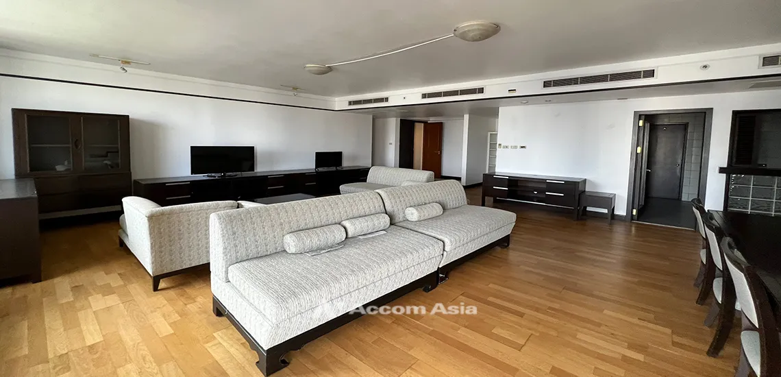 unitPet friendly |  3 Bedrooms  Condominium For Sale in Ploenchit, Bangkok  near BTS Ploenchit (AA31852)
