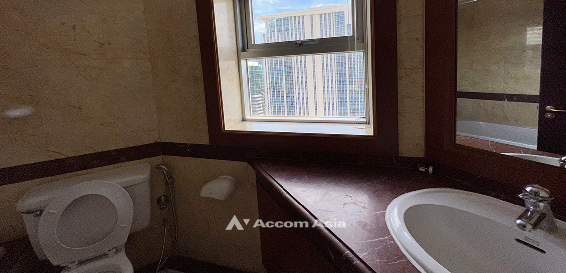 13  3 br Condominium For Sale in Ploenchit ,Bangkok BTS Ploenchit at All Seasons Mansion AA31852