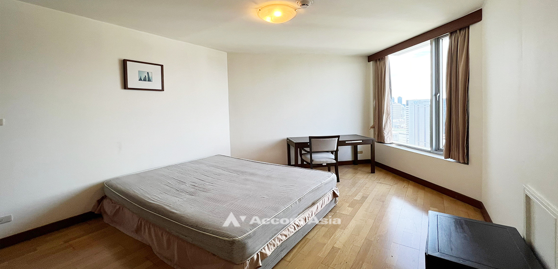 13  3 br Condominium For Sale in Ploenchit ,Bangkok BTS Ploenchit at All Seasons Mansion AA31854