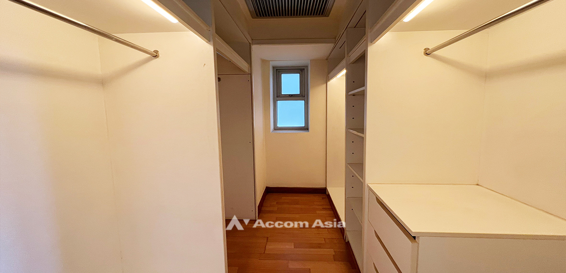 21  3 br Condominium For Sale in Ploenchit ,Bangkok BTS Ploenchit at All Seasons Mansion AA31854