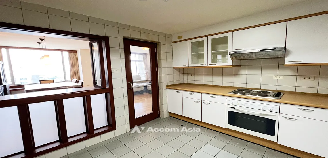 6  3 br Condominium For Sale in Ploenchit ,Bangkok BTS Ploenchit at All Seasons Mansion AA31854