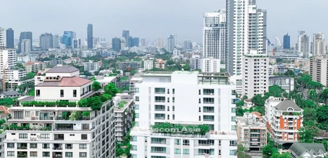 unit 1 Bedroom  Condominium For Sale in Sukhumvit, Bangkok  near BTS Phrom Phong (AA31887)
