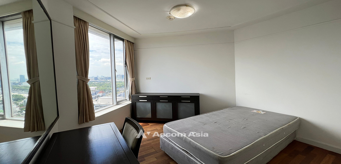 11  3 br Condominium For Sale in Ploenchit ,Bangkok BTS Ploenchit at All Seasons Mansion AA31907