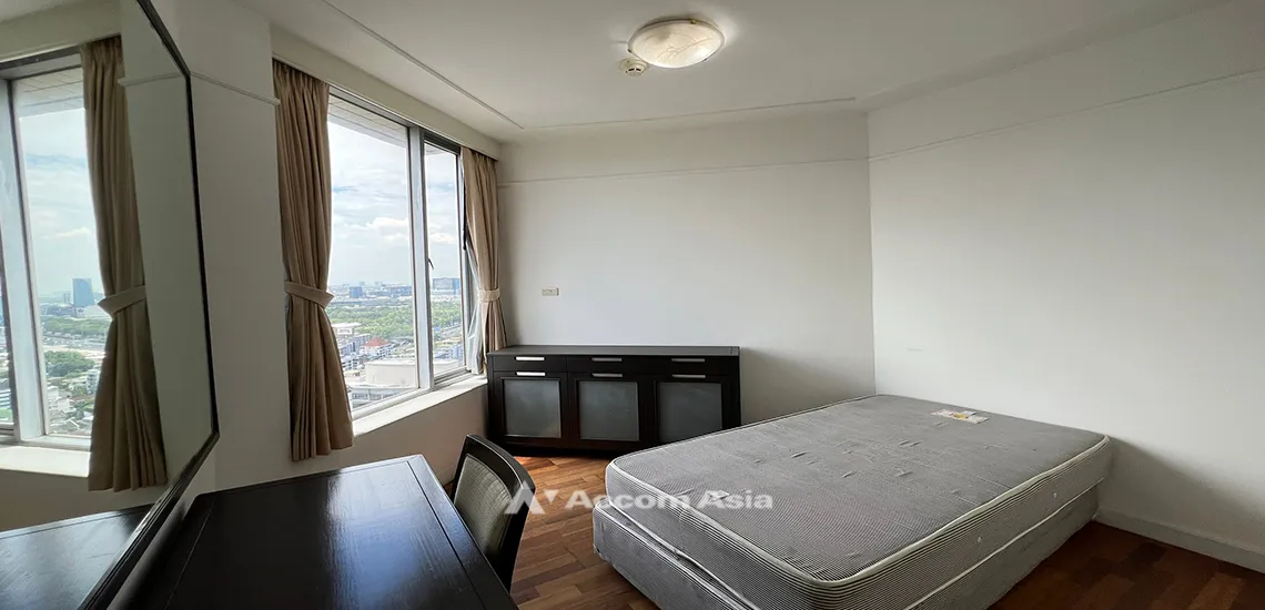 11  3 br Condominium For Sale in Ploenchit ,Bangkok BTS Ploenchit at All Seasons Mansion AA31907