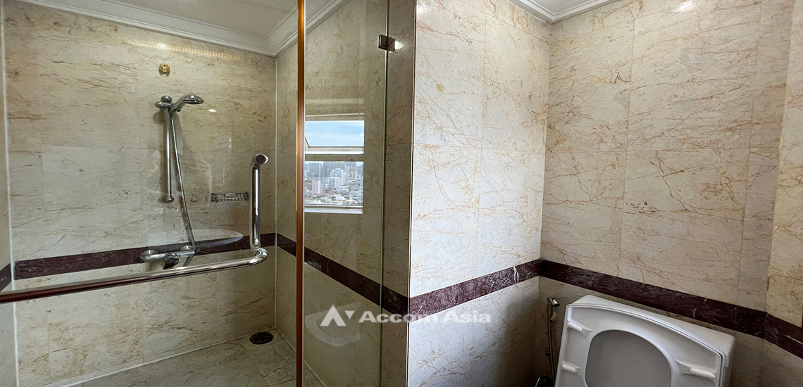 13  3 br Condominium For Sale in Ploenchit ,Bangkok BTS Ploenchit at All Seasons Mansion AA31907